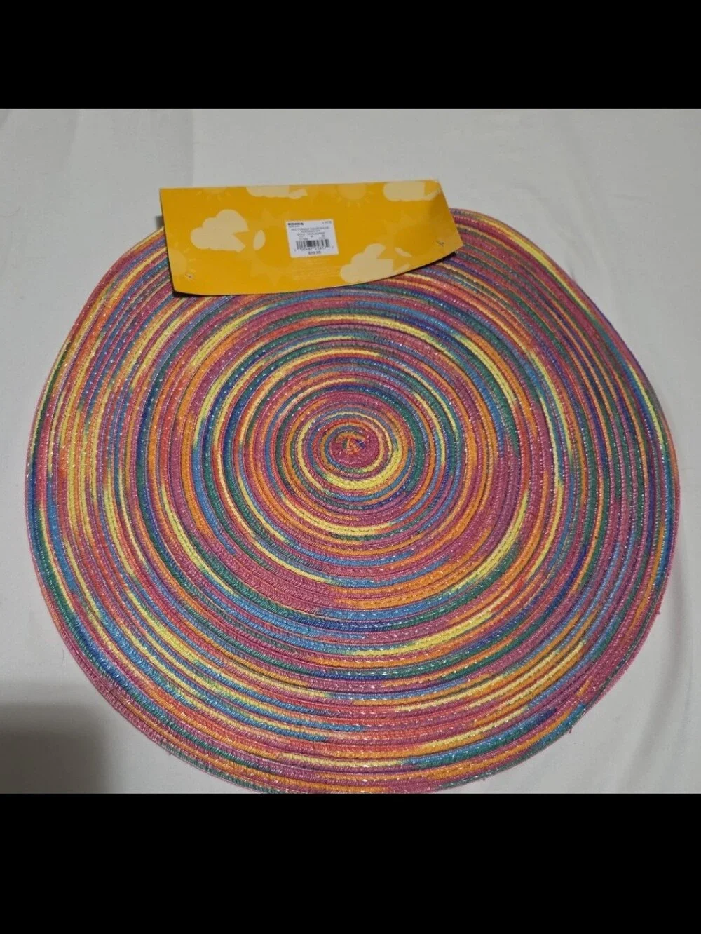New kohls lot of 4 pink circle 16 inch colorful placemats #22